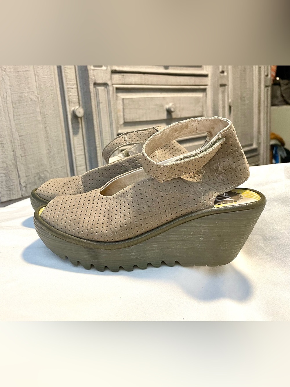 Fly London Yala Perforated Wedge Sandals-Taupe-Ankle Strap/Open Toe-Wm Sz 6 1/2 - Picture 4 of 8
